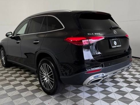 Used 2024 Mercedes-Benz GLC 300 4MATIC image 5