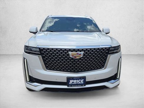 Used 2022 Cadillac Escalade ESV Luxury RWD image 2