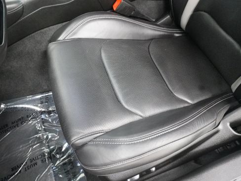 Used 2021 Chevrolet Camaro SS RWD image 12