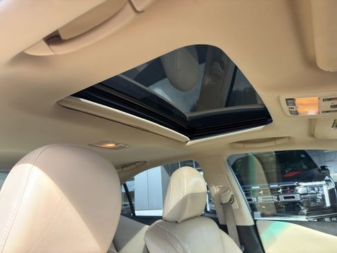 Used 2010 Lexus HS 250h Premium image 12