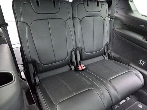 Used 2022 Jeep Grand Cherokee L Overland w/ Advanced Protech Group III AWD/4WD image 36