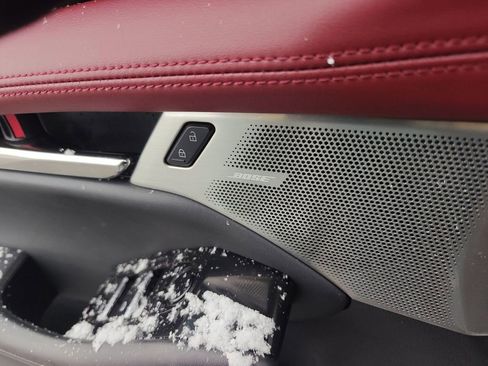 Used 2023 MAZDA MAZDA3 Hatchback w/Premium Plus Pkg image 6