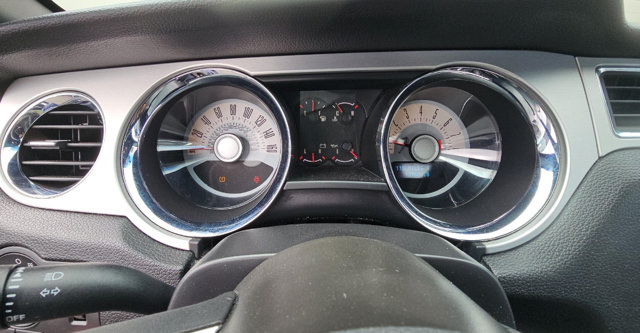Used 2012 Ford Mustang Premium RWD image 11