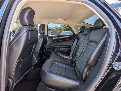 Used 2018 Ford Fusion SE AWD/4WD image 13