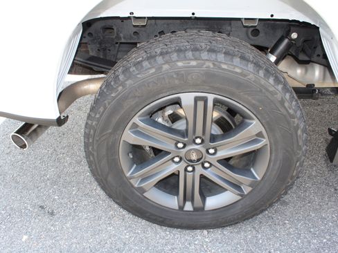 Used 2023 Ford F150 XLT w/ Equipment Group 302A High image 12