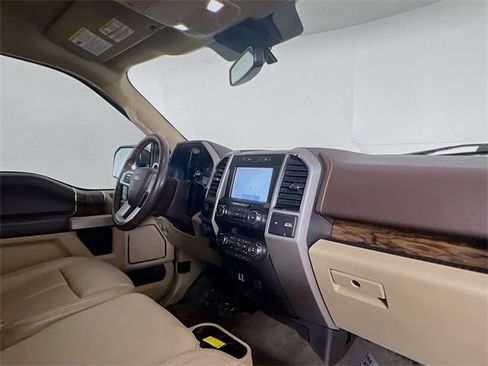 Used 2019 Ford F150 Lariat image 10