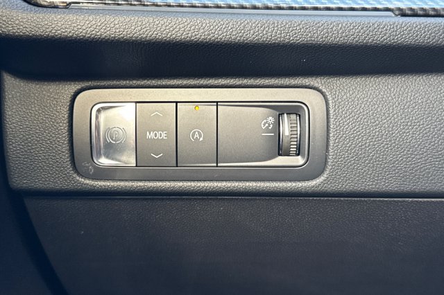 New 2026 Chevrolet Traverse High Country FWD image 39