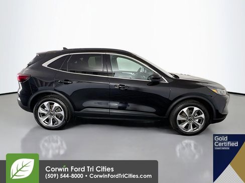 Used 2025 Ford Escape Platinum AWD/4WD image 18