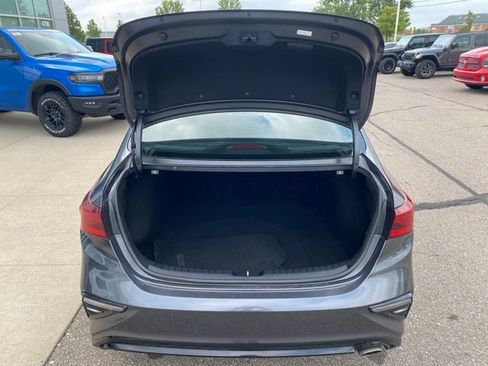 Used 2019 Kia Forte LXS FWD image 27
