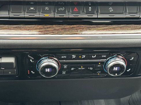 New 2026 GMC Sierra 1500 Elevation image 18