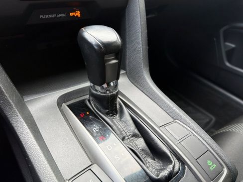 Used 2018 Honda Civic Sport image 20