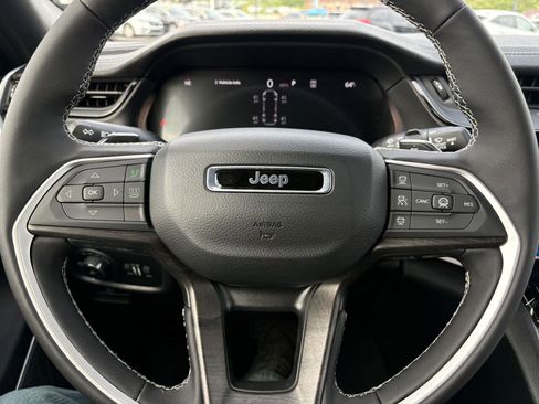 New 2026 Jeep Grand Cherokee L Limited AWD/4WD image 19