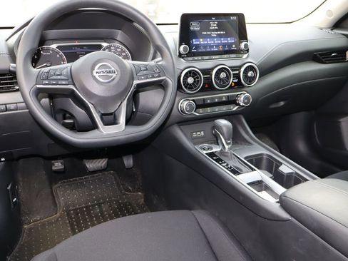 Used 2023 Nissan Sentra SV FWD image 4
