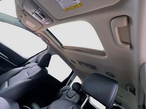 New 2025 Kia Telluride S image 23