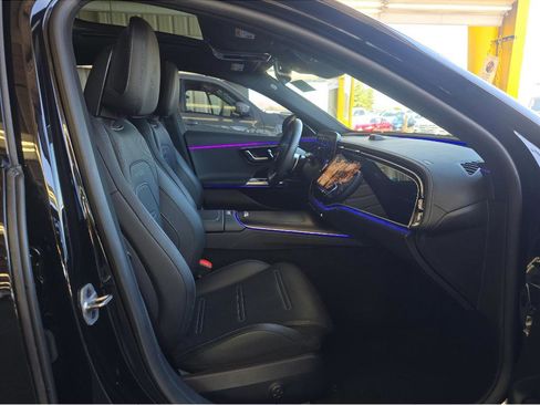 Used 2025 Mercedes-Benz E 53 AMG e 4MATIC Sedan w/ Driver Assistance Package image 8