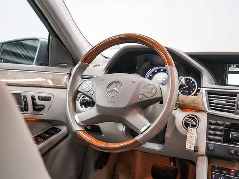 Used 2011 Mercedes-Benz E 350 Sedan image 15