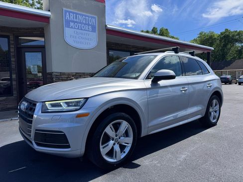 Used 2019 Audi Q5 2.0T Premium Plus w/ Premium Plus Package AWD/4WD image 2