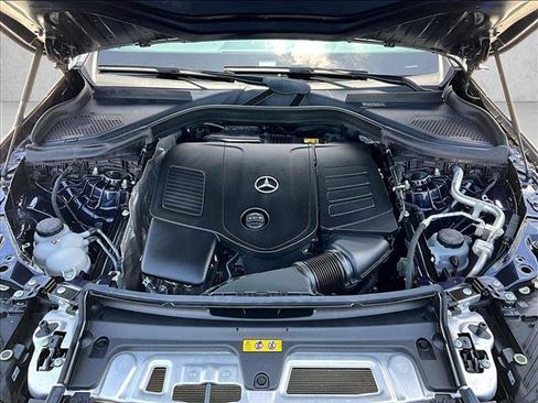 Certified 2024 Mercedes-Benz GLC 300 image 11