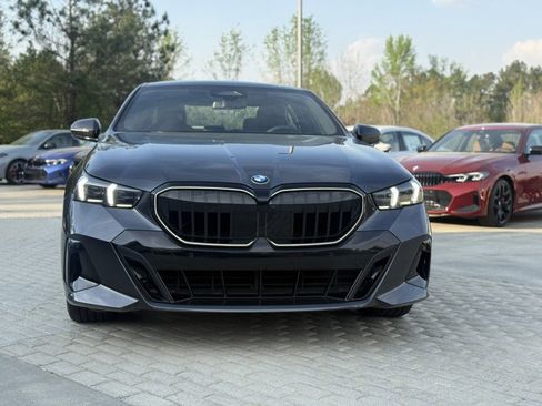 Certified 2025 BMW 530i w/ M Sport Package image 8