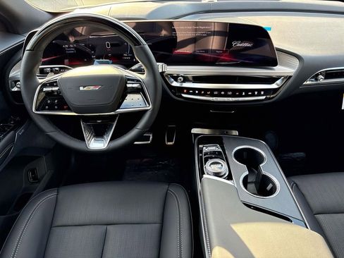 New 2026 Cadillac Lyriq V image 12
