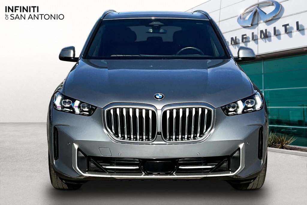 Used 2025 BMW X5 xDrive40i AWD/4WD image 4