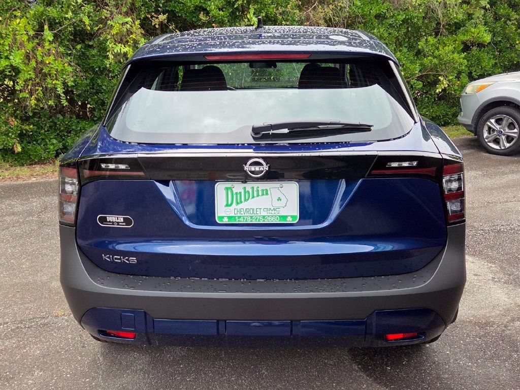 New 2027 Nissan Kicks S FWD image 12