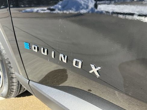 New 2026 Chevrolet Equinox EV LT image 32