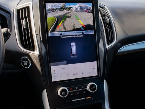 Used 2022 Ford Edge SEL image 21