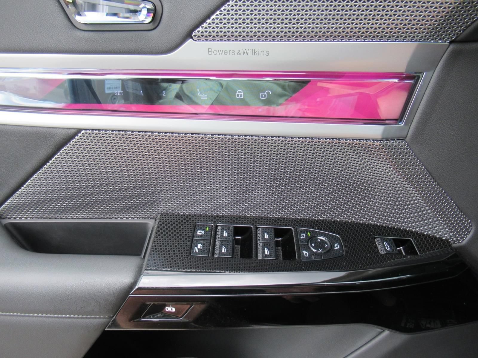 Used 2023 BMW 740i RWD image 22