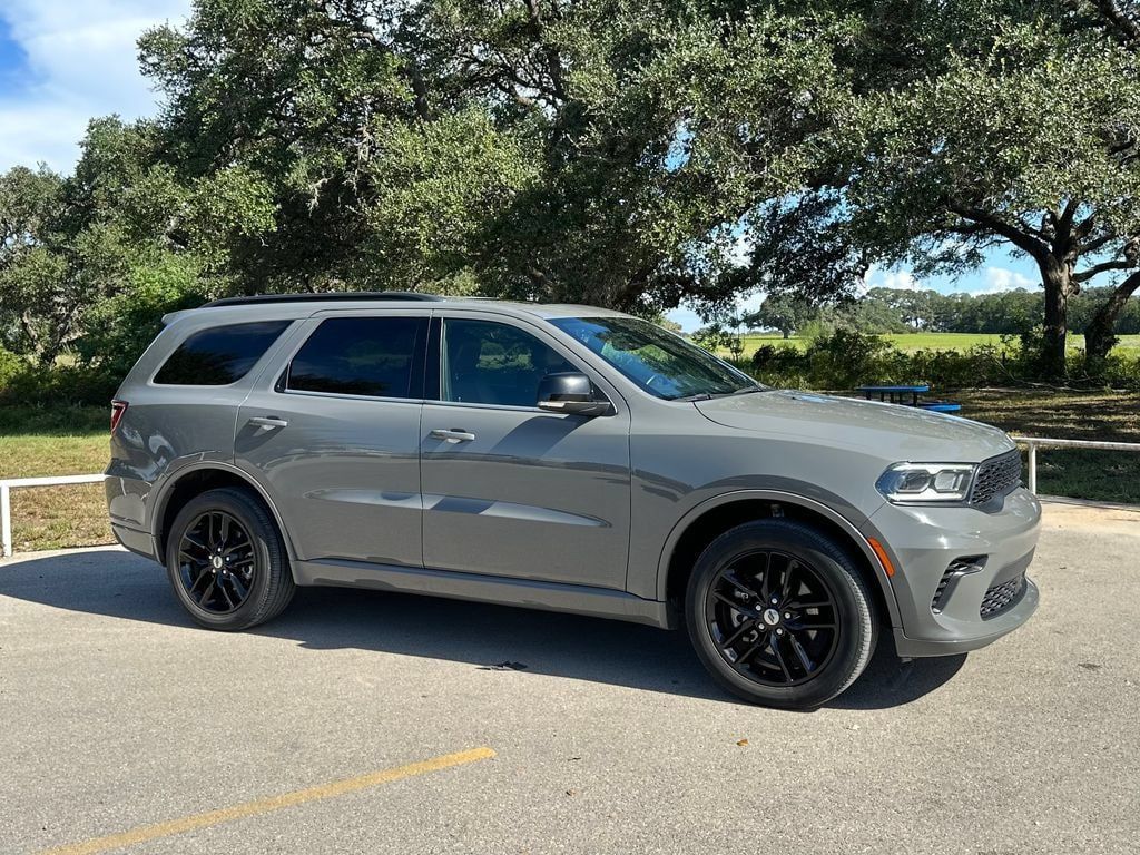 Used 2024 Dodge Durango GT AWD/4WD image 3