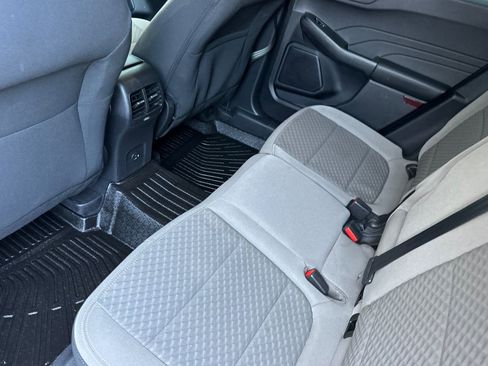 Used 2022 Ford Escape SE w/ SE Sport Appearance Package AWD/4WD image 13