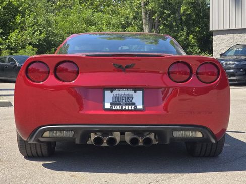 Used 2005 Chevrolet Corvette Coupe w/ Preferred Equipment Group RWD image 12