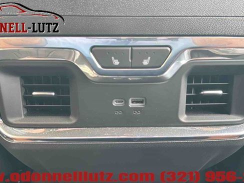 Used 2025 GMC Sierra 1500 SLT RWD image 30