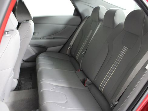 Certified 2025 Hyundai Elantra Sport image 20