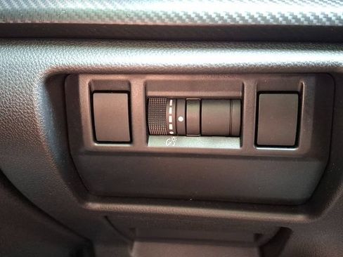 Used 2025 Subaru Crosstrek 2.5i Premium AWD/4WD image 24