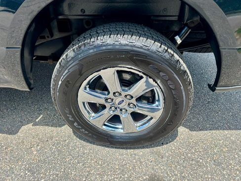 Used 2018 Ford F150 XLT w/ Equipment Group 302A Luxury AWD/4WD image 35