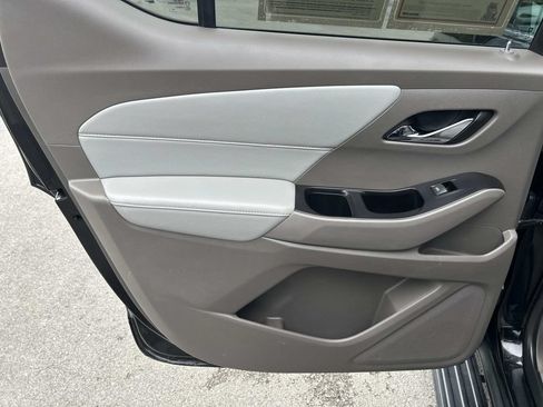 Used 2019 Chevrolet Traverse LT FWD image 29