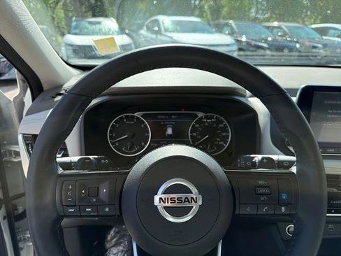 Certified 2021 Nissan Rogue SV w/ Premium Package FWD image 22