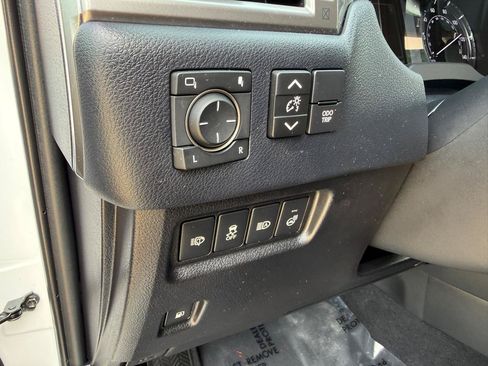 Used 2023 Lexus GX 460 Premium AWD/4WD image 14