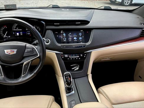 Used 2019 Cadillac XT5 Premium Luxury w/ Driver Assist Package image 6