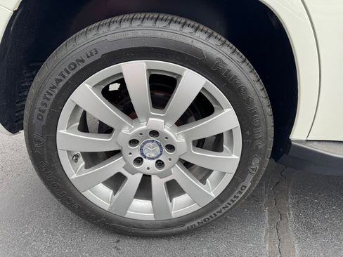 Used 2011 Mercedes-Benz GLK 350 4MATIC image 38