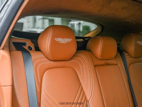 Used 2021 Aston Martin DBX image 48