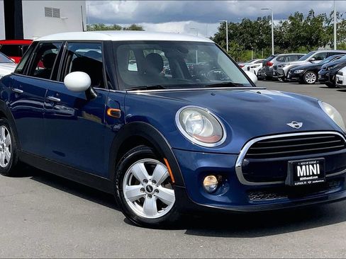 Used 2017 MINI Cooper 4-Door Hardtop FWD image 26
