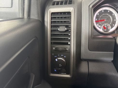 Used 2019 RAM 1500 Express w/ Wheel & Sound Group AWD/4WD image 17