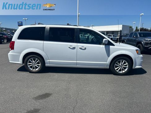 Used 2018 Dodge Grand Caravan SXT FWD image 8