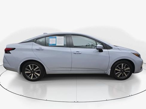 Used 2025 Nissan Versa SV w/ Trunk Package FWD image 5