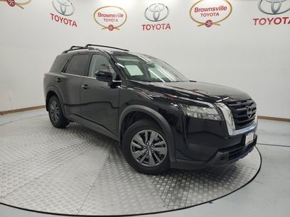 Used 2024 Nissan Pathfinder SV