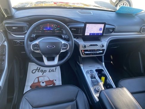 Used 2023 Ford Explorer XLT w/ Equipment Group 202A image 15