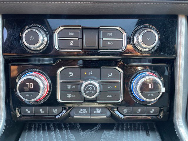 Used 2021 GMC Yukon XL Denali w/ Denali Premium Package AWD/4WD image 15