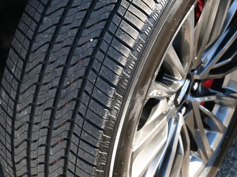 Used 2023 Cadillac Escalade ESV V image 16